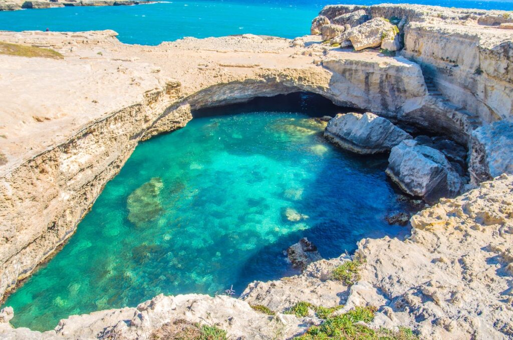 Photo de la grotte de la poésie avec beau temps
